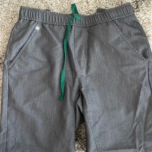 Men’s figs, scrub bottoms, size small